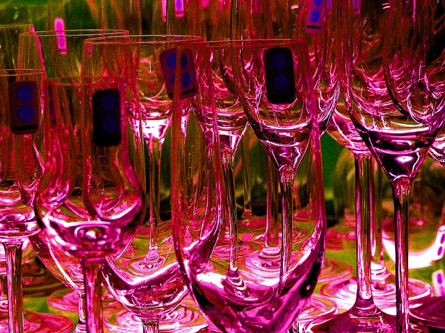 drinks glasses-1036424 640
