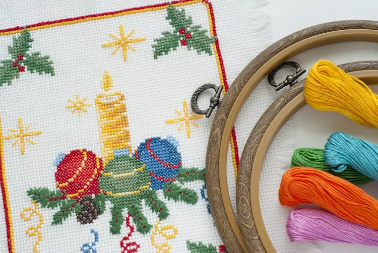 cross stitch 136280903 626c74b6f422469ea078e736e70c48b4